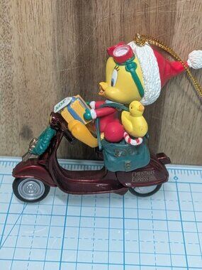 VTG 2001 LooneyTunes Tweety On Scooter Christmas Ornament Warner Bros No Box